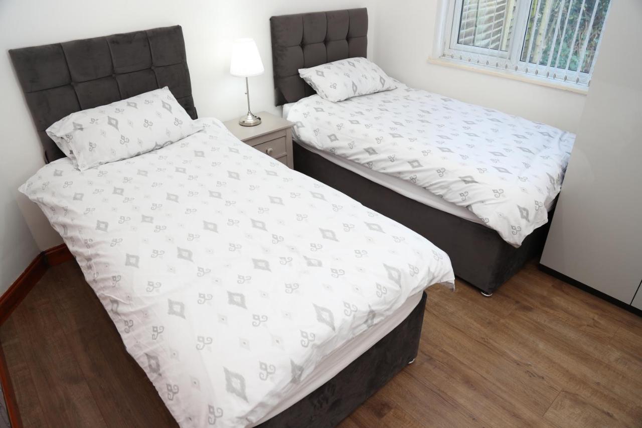 Cosy 3-Bed Bungalow Nec Airport Close To Amenities Birmingham Exterior foto