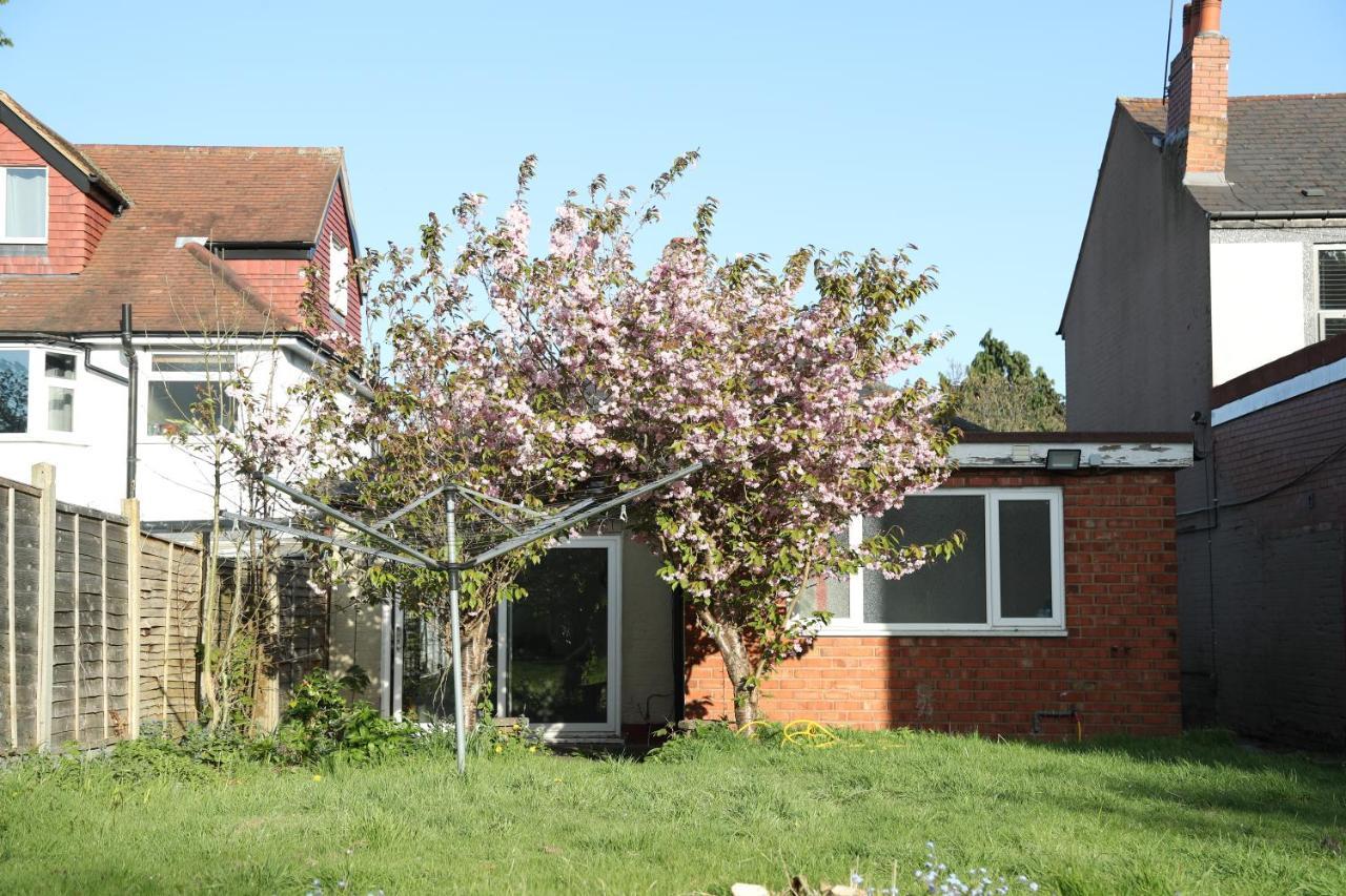 Cosy 3-Bed Bungalow Nec Airport Close To Amenities Birmingham Exterior foto